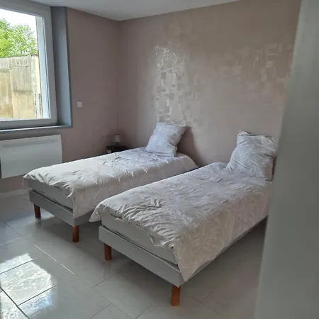 Maison Familiale * Doingt