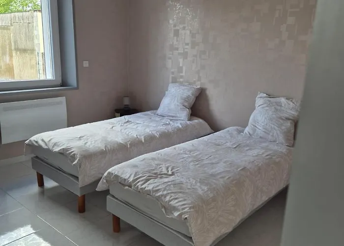 Maison Familiale * Doingt